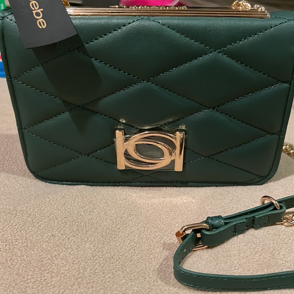 Sold elsewhere πGift ideaπBebe Abigail Logo Flap Top Green
Crossbody Bag - Picture 2 of 7